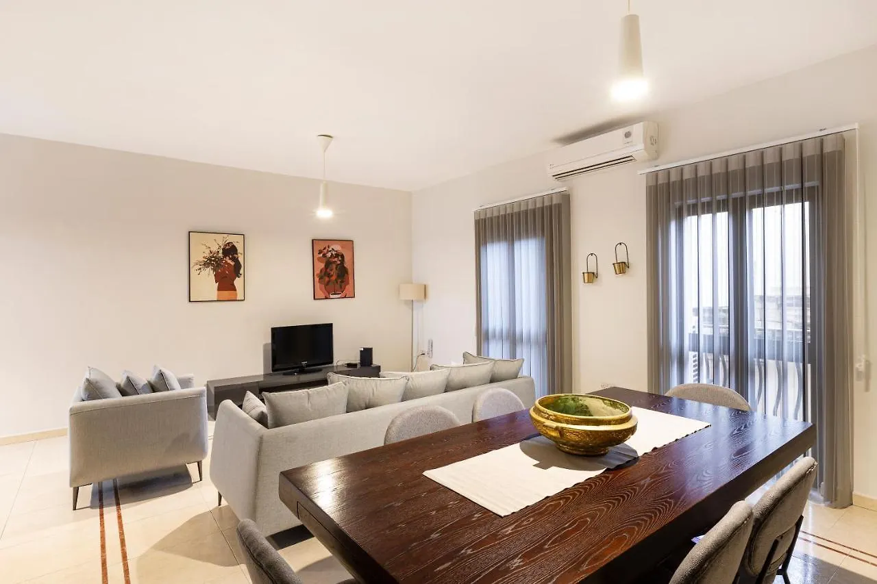 Sliema Central Apartment Just Minutes From The Beach By Jl 0*,