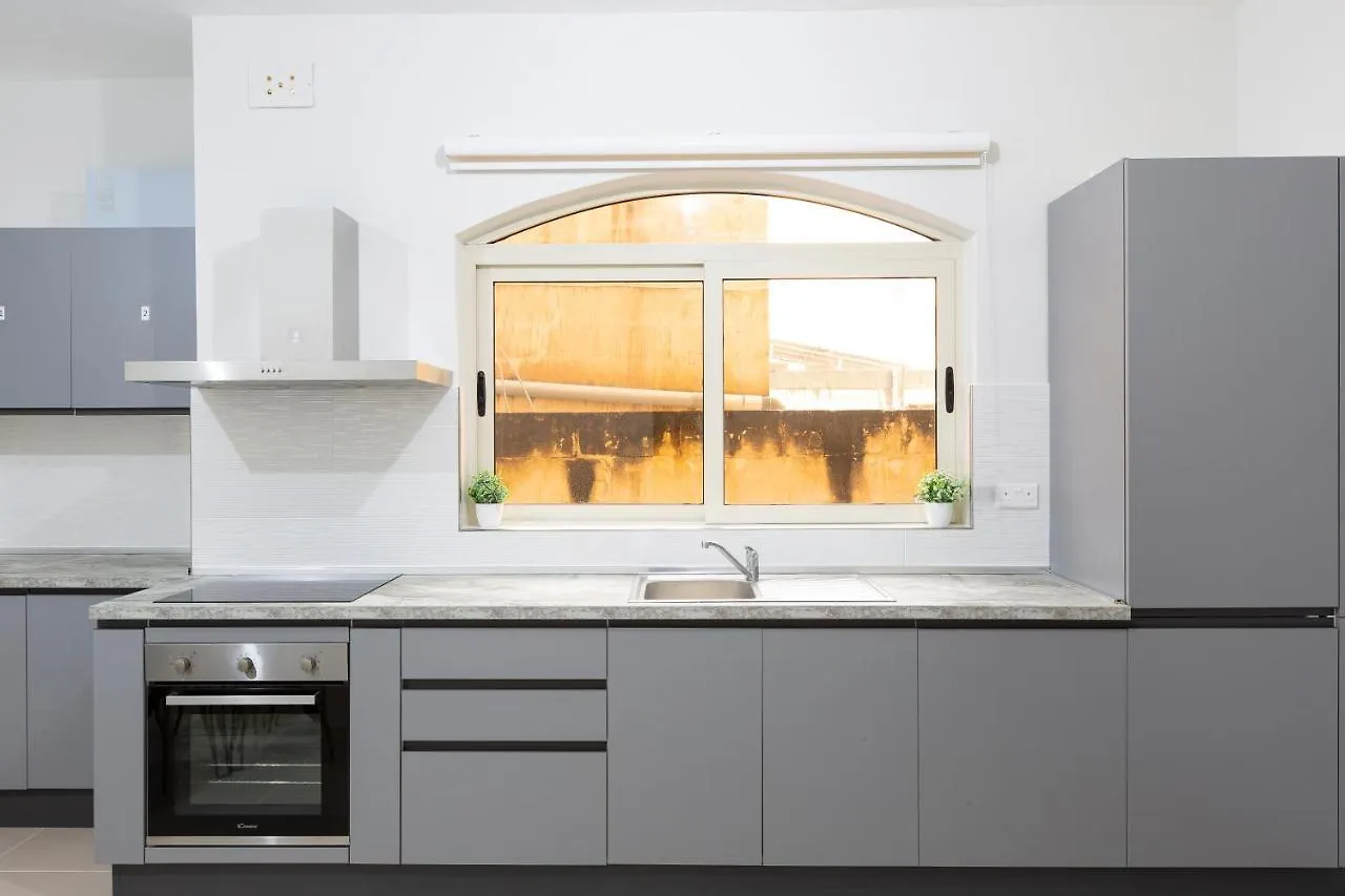 Sliema Central Apartment Just Minutes From The Beach By Jl